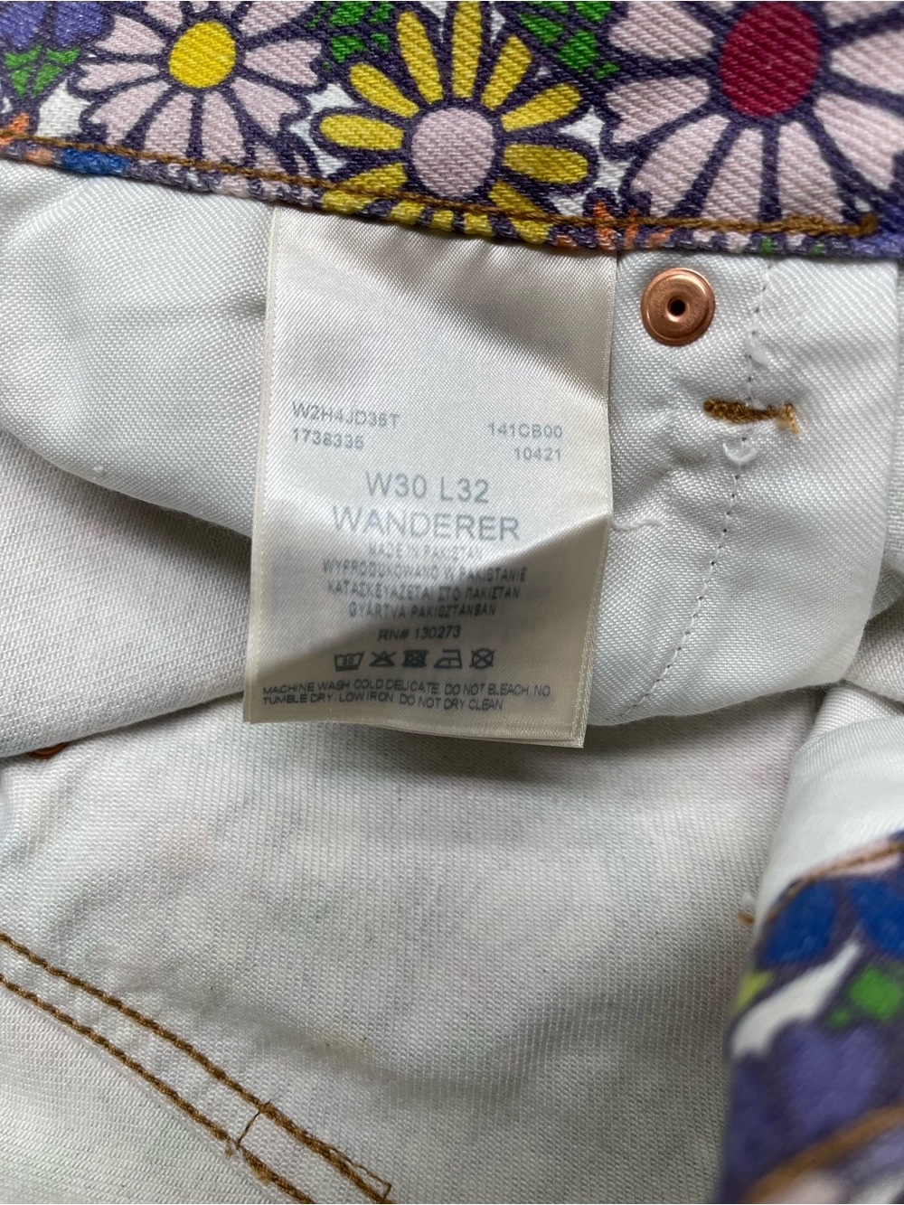 Wrangler Wanderer Size 30 Floral High Rise Wide Flare Leg Jeans NWT - Picture 8 of 8